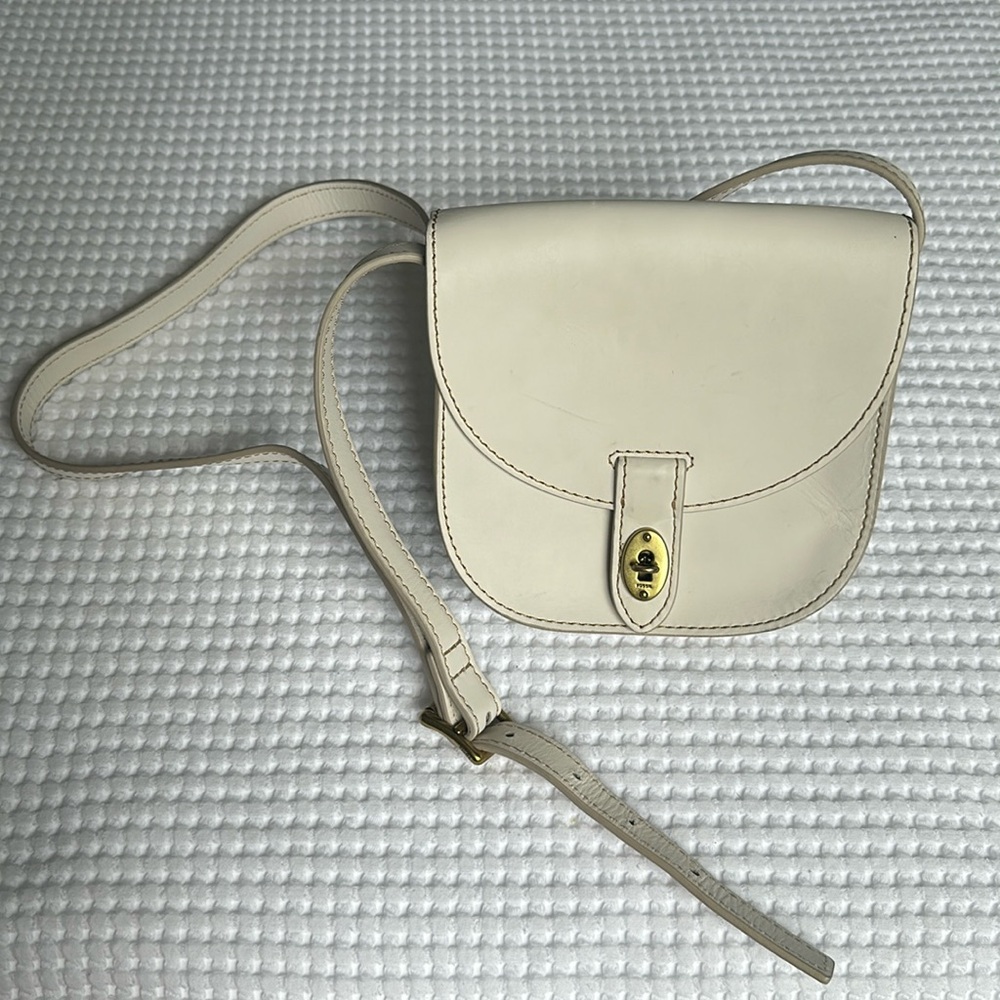 Fossil Leather crossbody / saddle bag.